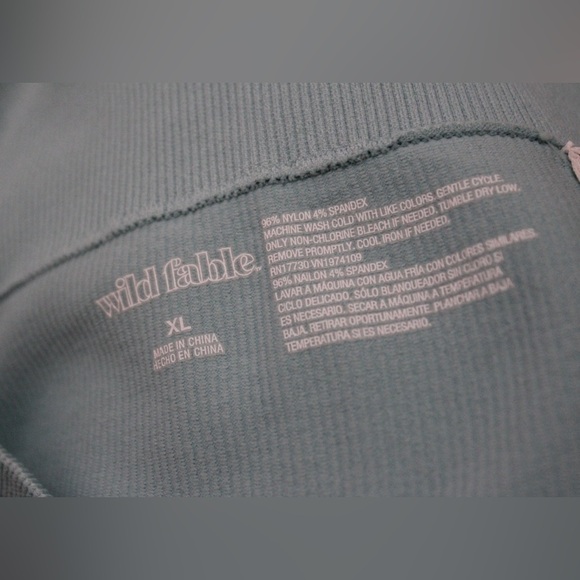 Women’s High Rise Seamless Bike Shorts Wild Fable XL Excellent Condition - Picture 4 of 8